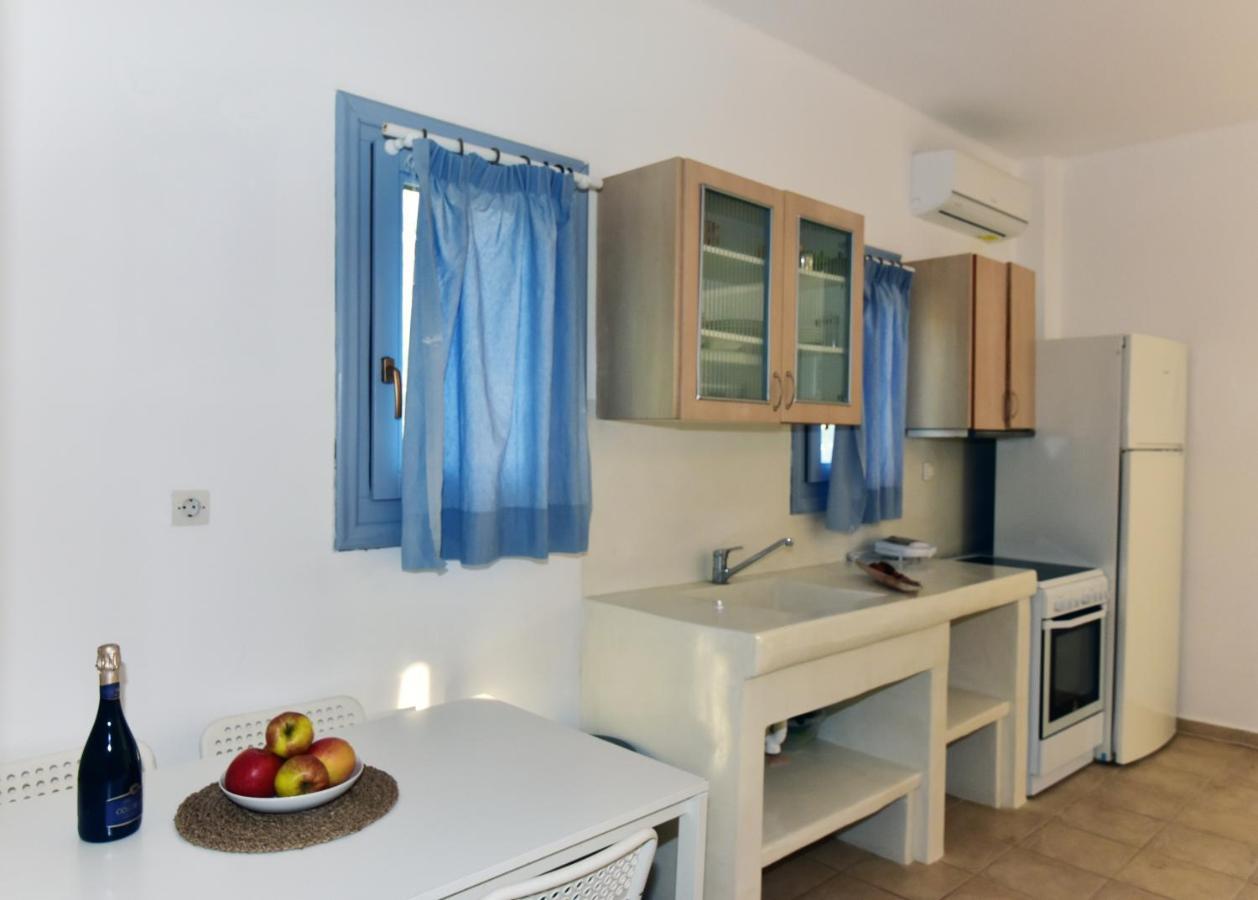 Thomas Apartments Katapola - Chora ภายนอก รูปภาพ