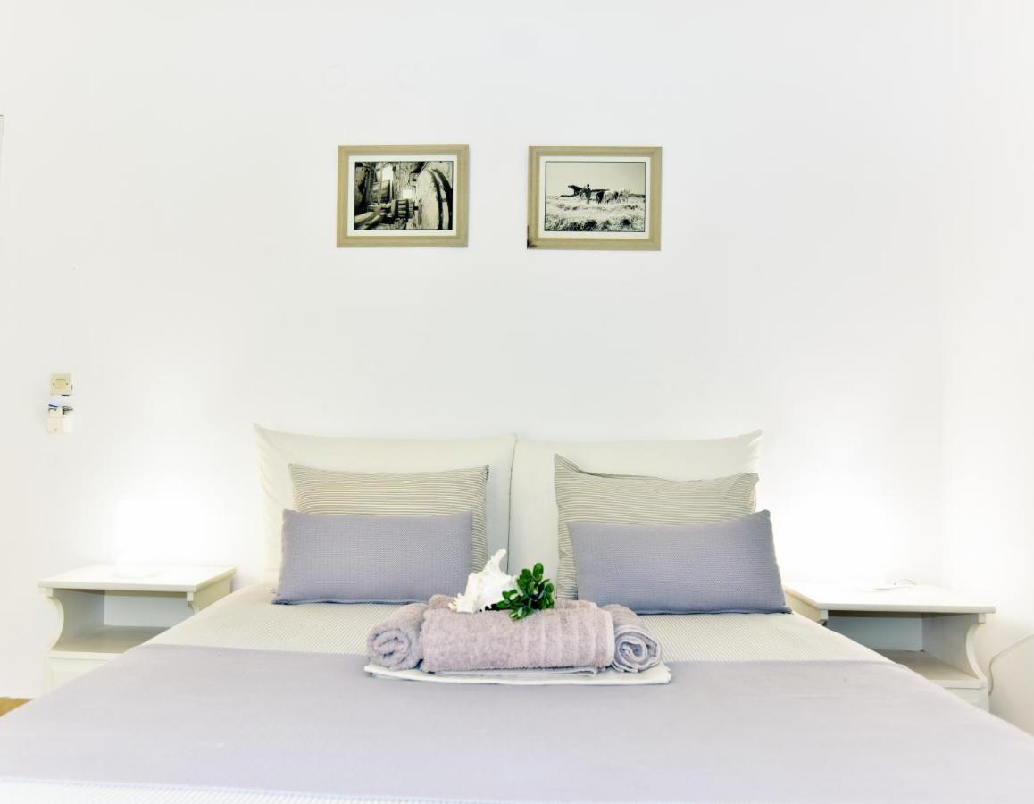 Thomas Apartments Katapola - Chora ภายนอก รูปภาพ