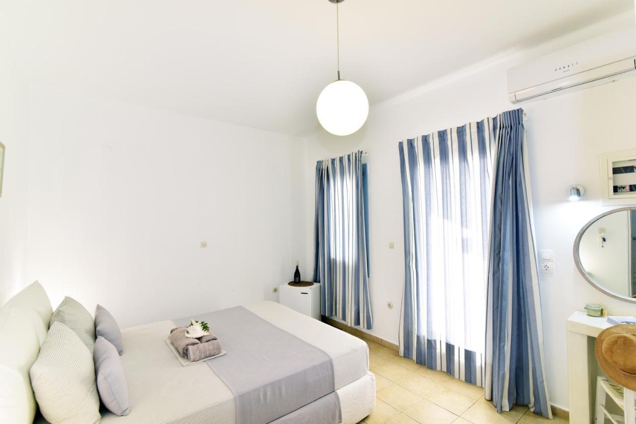 Thomas Apartments Katapola - Chora ภายนอก รูปภาพ