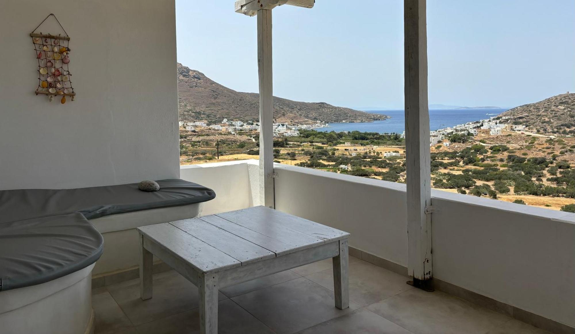 Thomas Apartments Katapola - Chora ภายนอก รูปภาพ