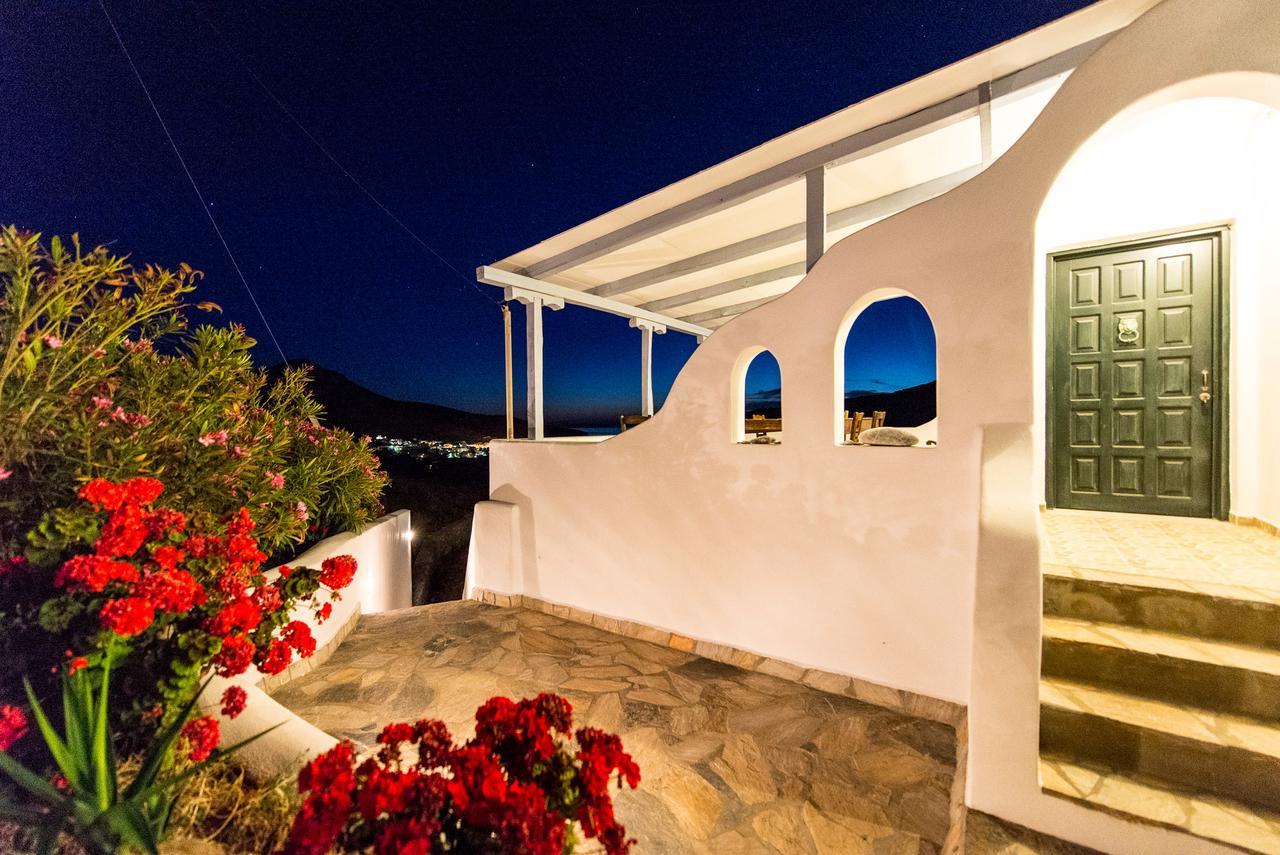 Thomas Apartments Katapola - Chora ภายนอก รูปภาพ