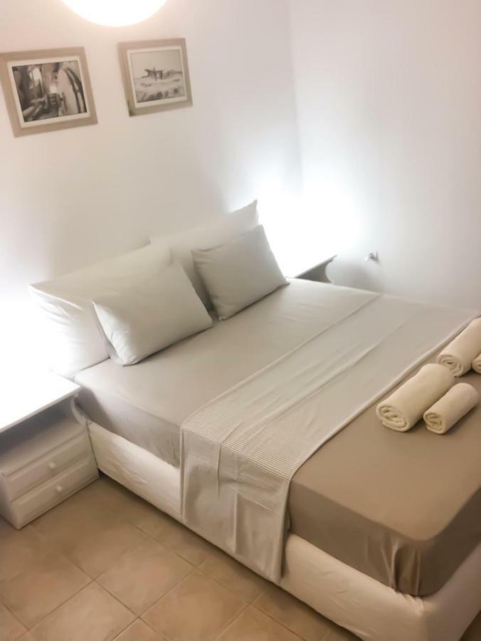 Thomas Apartments Katapola - Chora ภายนอก รูปภาพ