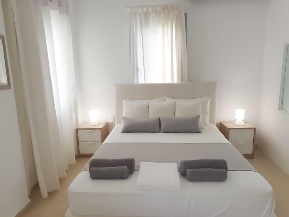 Thomas Apartments Katapola - Chora ภายนอก รูปภาพ