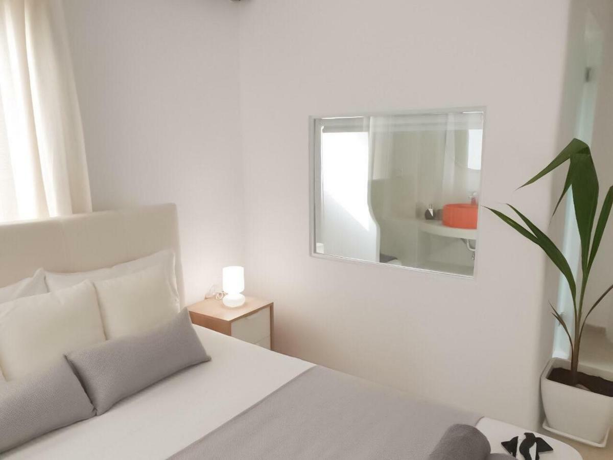 Thomas Apartments Katapola - Chora ภายนอก รูปภาพ
