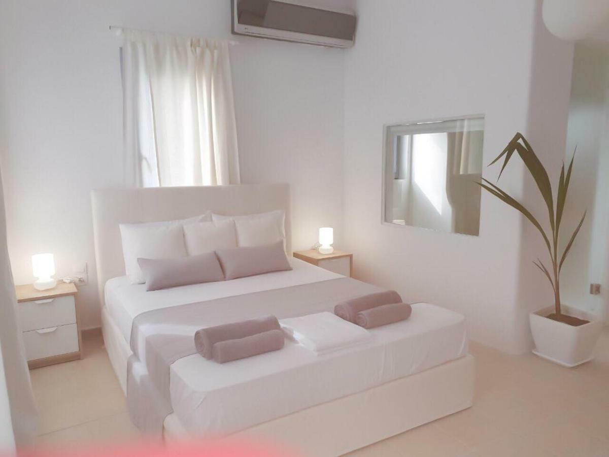 Thomas Apartments Katapola - Chora ภายนอก รูปภาพ