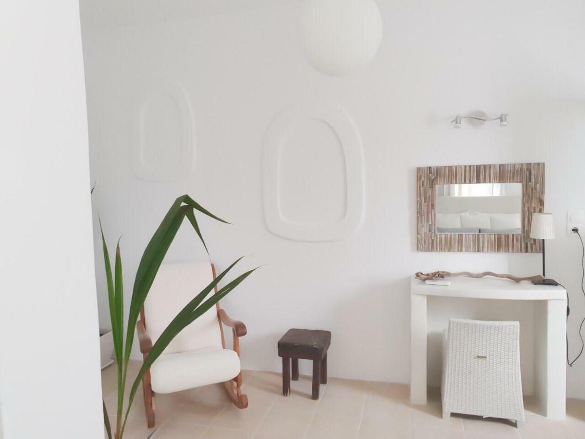 Thomas Apartments Katapola - Chora ภายนอก รูปภาพ