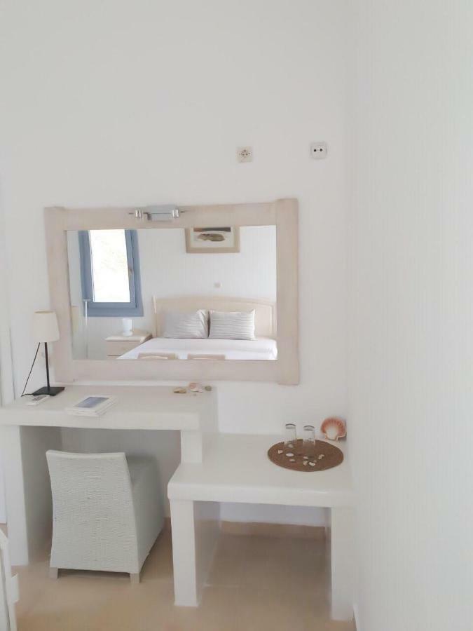 Thomas Apartments Katapola - Chora ภายนอก รูปภาพ