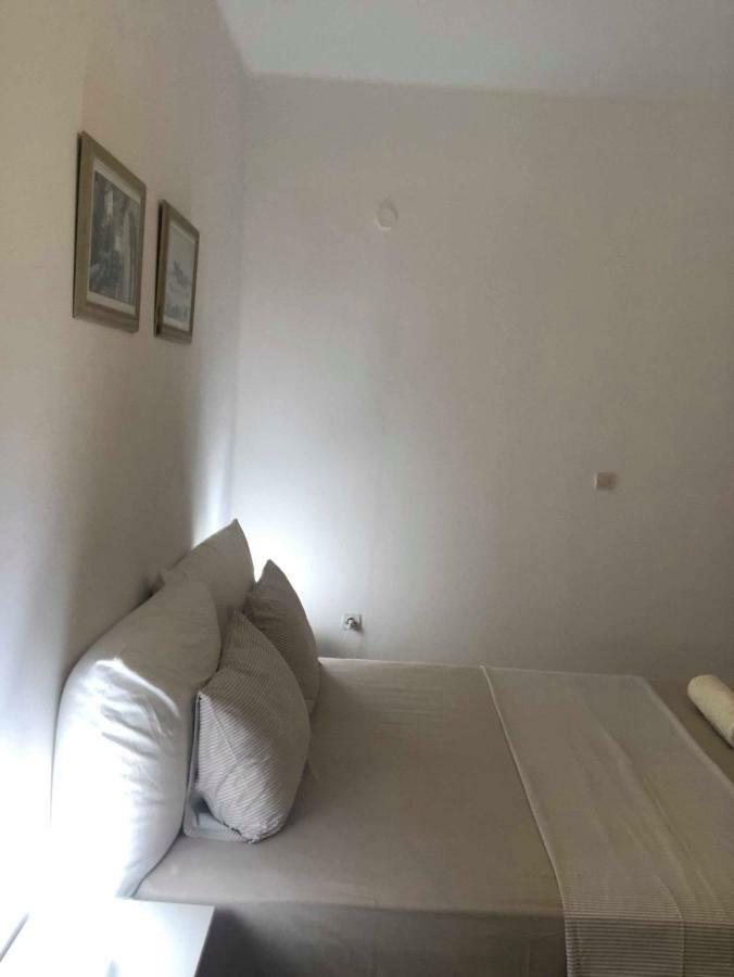 Thomas Apartments Katapola - Chora ภายนอก รูปภาพ
